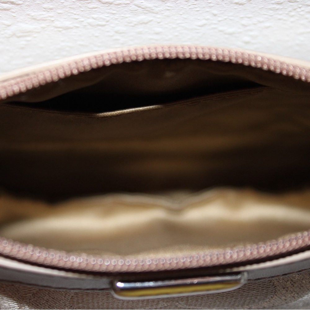 Cream Coach Wristlet with Coach Tag - Picture 5 of 6